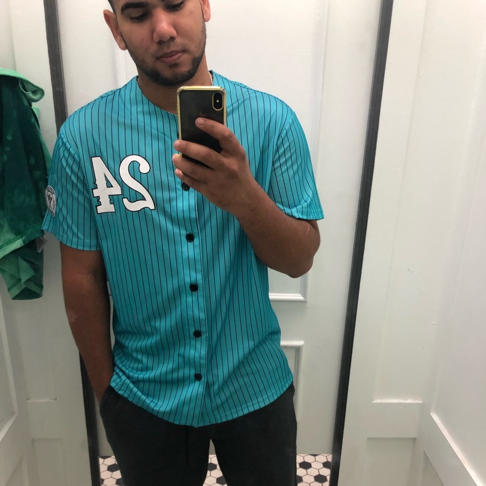 Meet your Posher, Javier